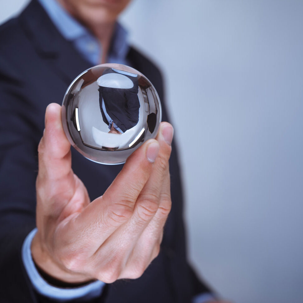 businessman_transparence_AdobeStock_166276017web-circle